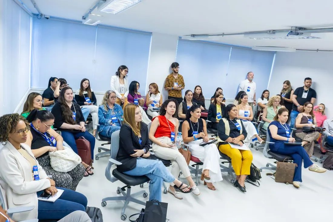 Sala cheia durante uma sessão do 19º SGPL (2026).